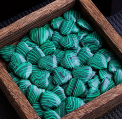 Malachite natural stone “heart shape” per piece /Μαλαχιτης